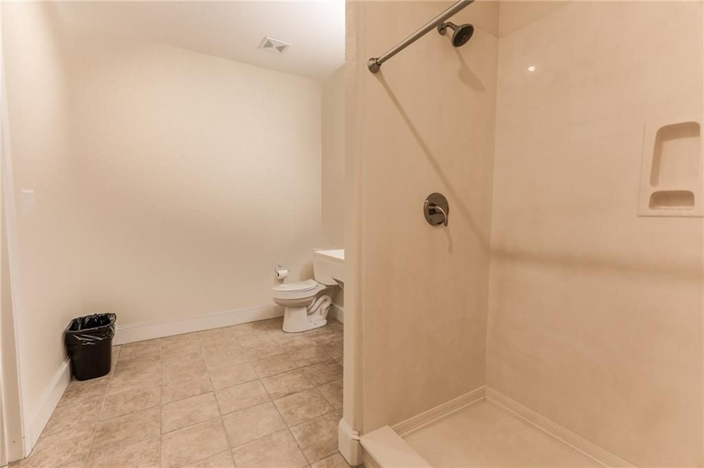 1300 London, Bowie, TX 76230